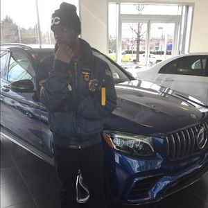 Meet your Posher, Mitchell